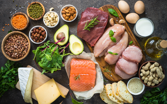Description de l’importance de la protéine dans la perte de poids par Nutrisaveurs, entreprise spécialisée dans la perte de poids.